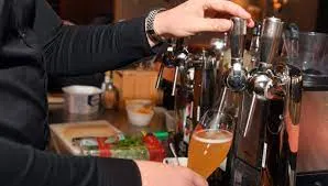Servir – Le Loft, brasserie à La Rochelle