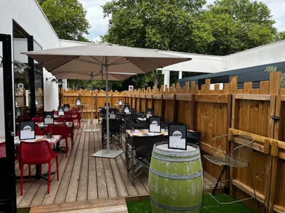 Servir – Le Loft, brasserie à La Rochelle